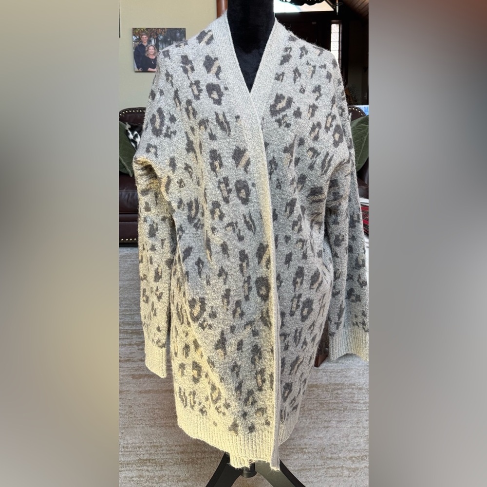 Easel Leopard cardigan.  Very soft, excellent condition.
